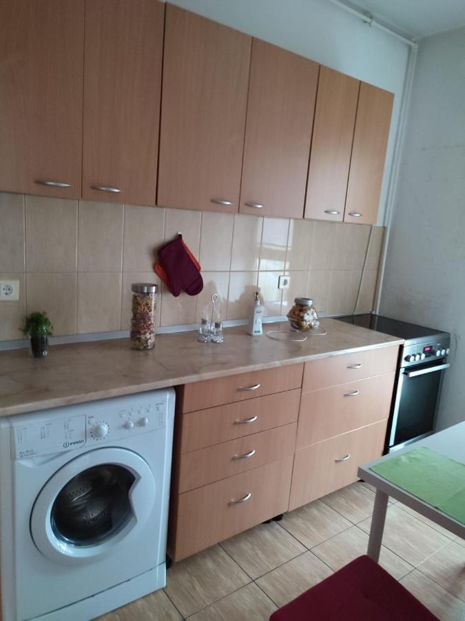 1 Room Apartment In Titan Bucureşti Ngoại thất bức ảnh